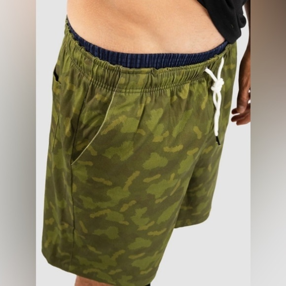 POLER STUFF Shorts Dusty Style Camo Green Mens Size Small Camp Vibes - Picture 3 of 15
